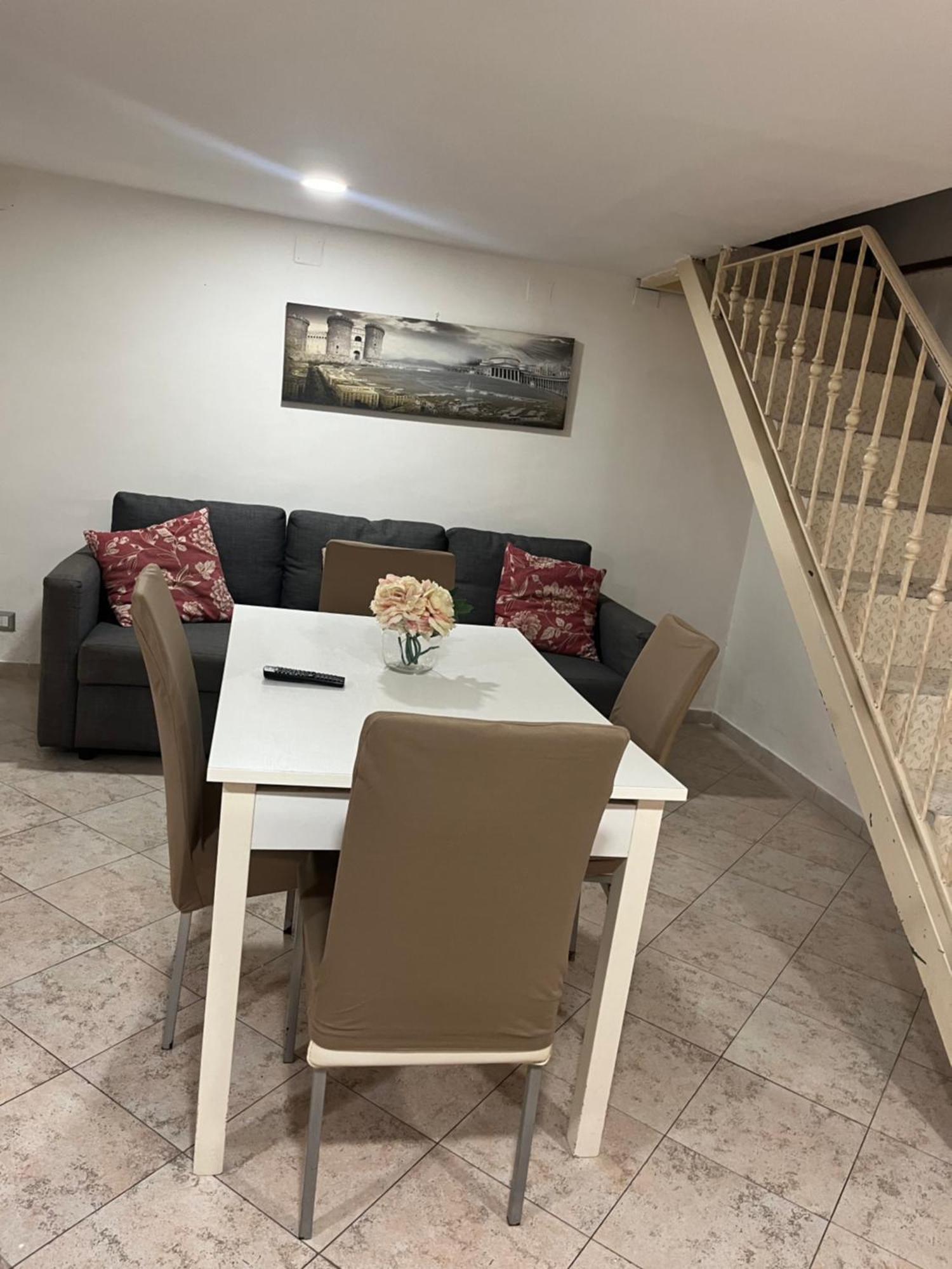Love Home Неаполь Екстер'єр фото